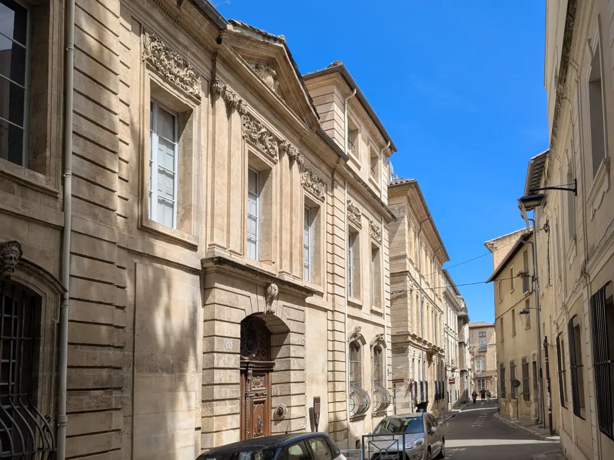 La rue Banasterie à Avignon