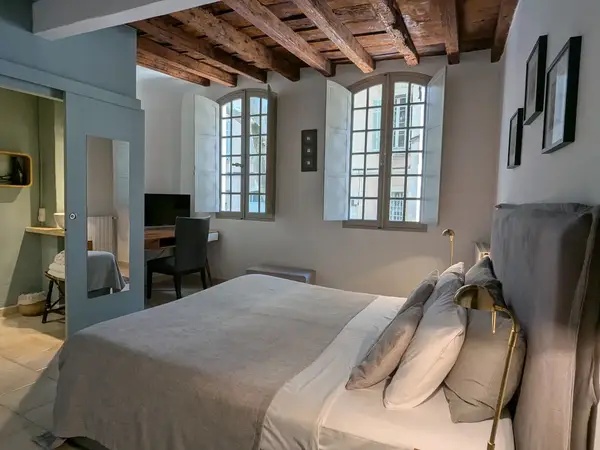 Suite Trinitario de La Banasterie, maison d'hôtes à Avignon